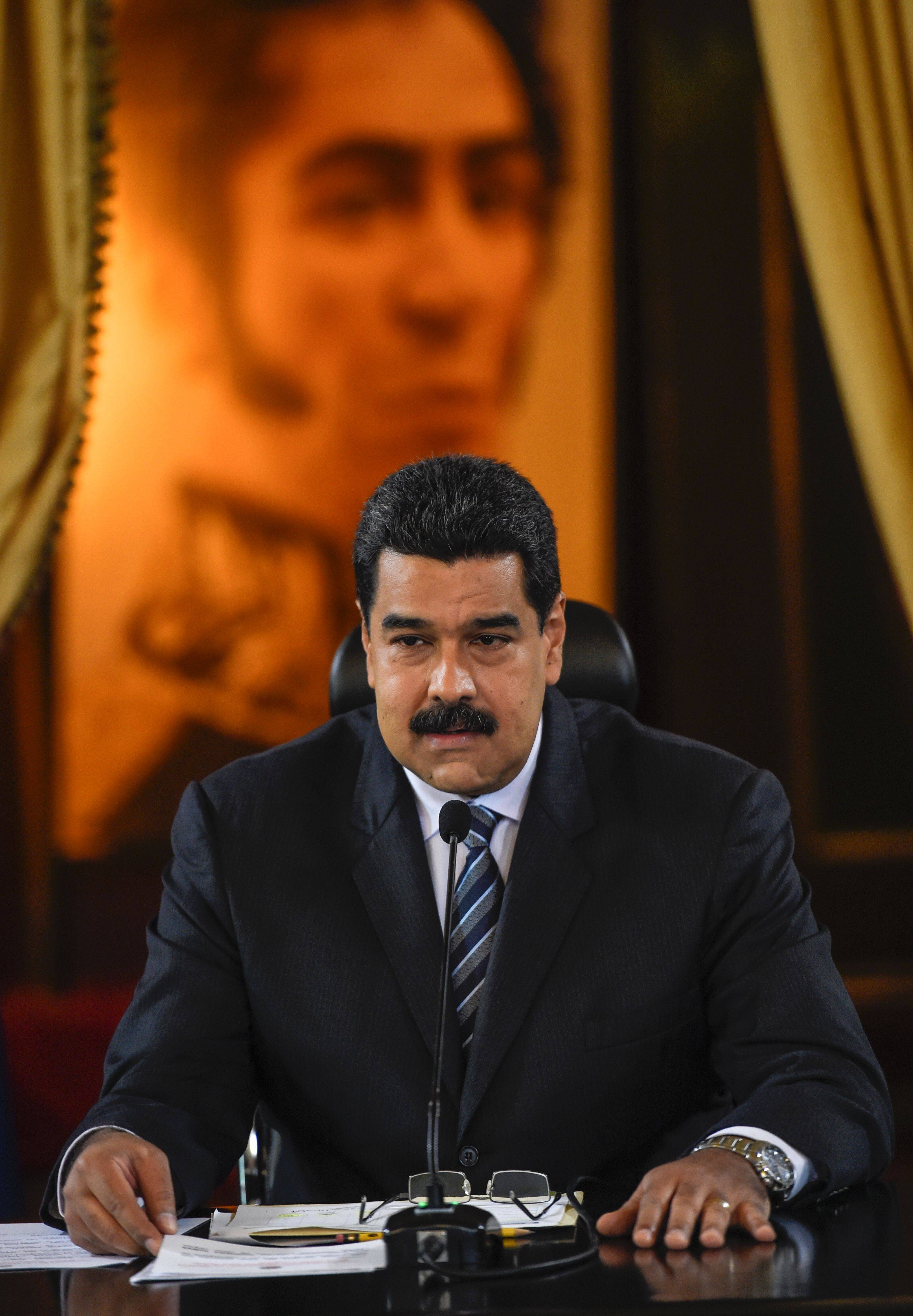 Maduro procura jov tente 309255